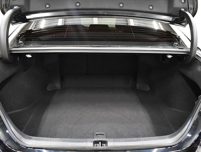 Toyota Camry VIII (XV70)