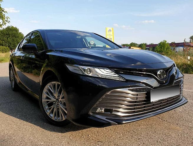 Toyota Camry VIII (XV70)