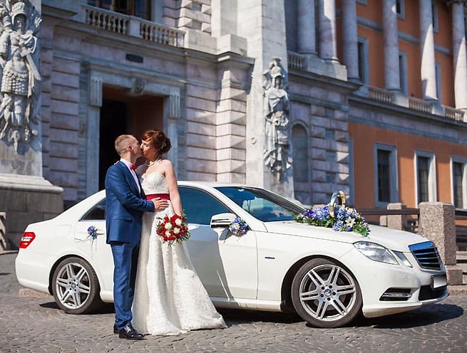 Mercedes-Benz E200 IV (W212)