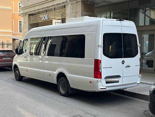 Аренда микроавтобуса без ограничения пробега. Mercedes-Benz Sprinter 515 CDI. Мерседес Спринтер 518. Мерседес Бенц 518 кунг. Аренда микроавтобуса без водителя