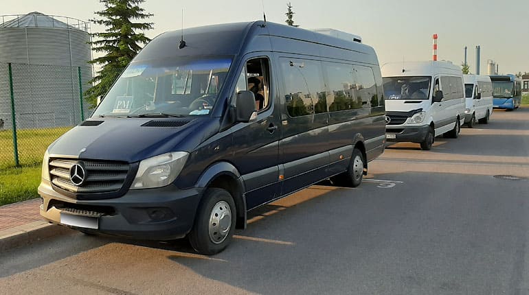 Аренда пассажирского микроавтобуса Mercedes-Benz Sprinter 516 с водителем