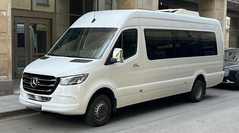 Аренда пассажирского микроавтобуса Mercedes-Benz Sprinter 516 Турист с водителем